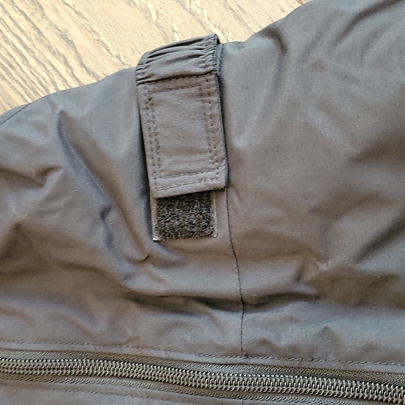 Columbia Black Adjustable Snowpants w/ Outgrown System - Picture 4 of 11